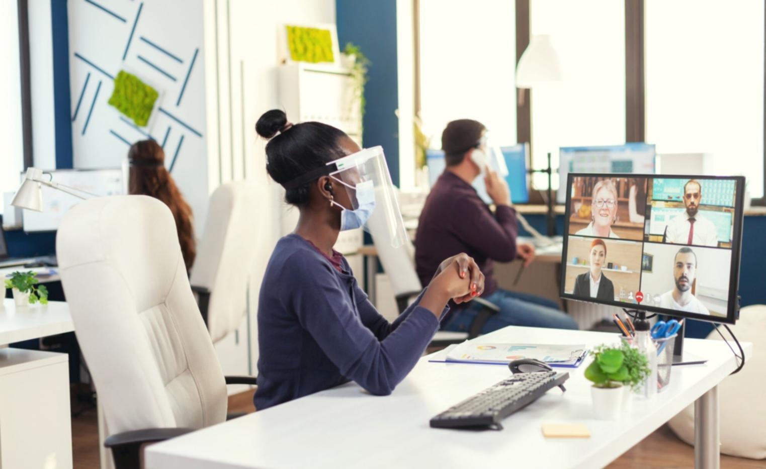 Persönlicher Austausch über Finanzstrategien und Investmentlösungen